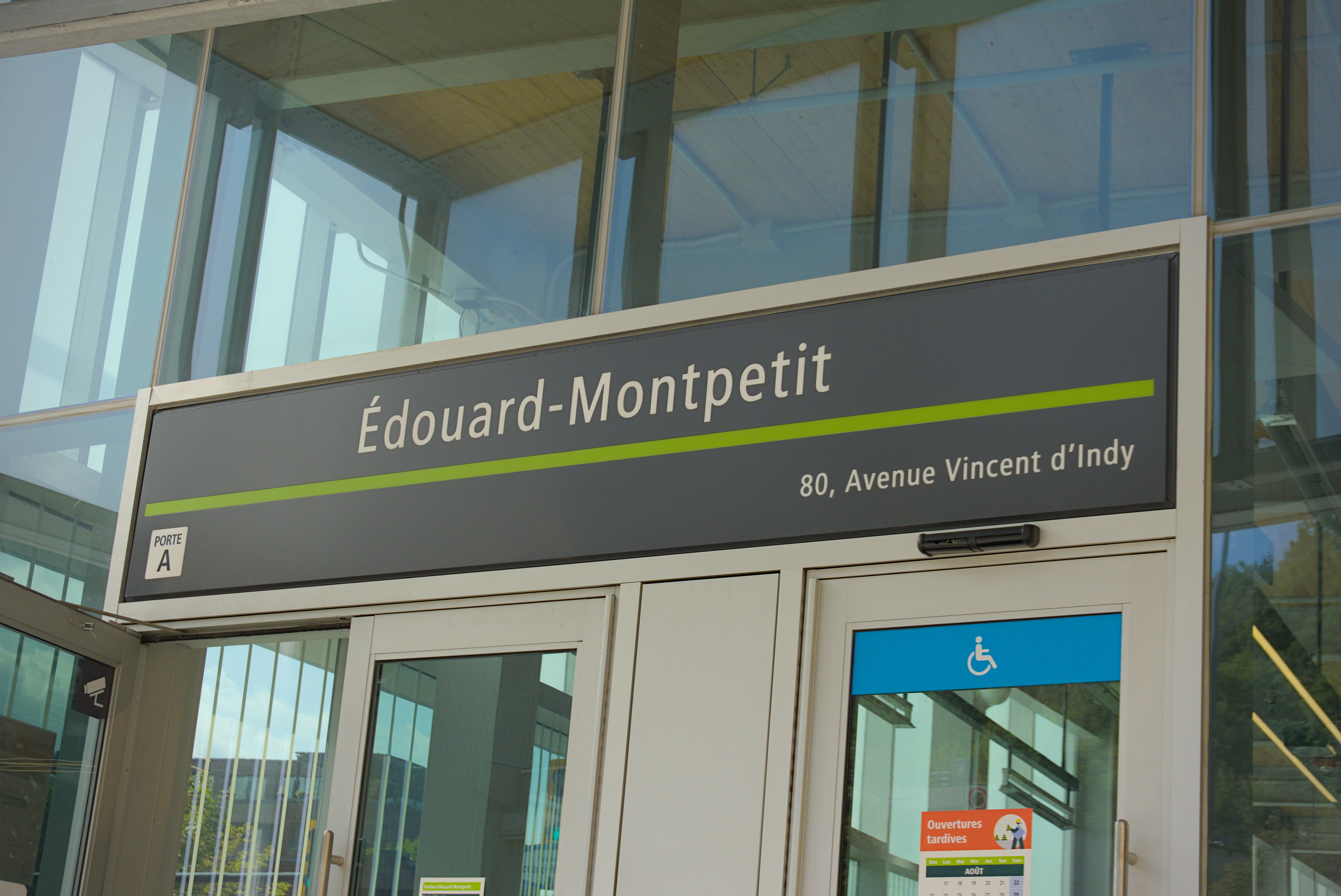 Station Édouard-Montpetit